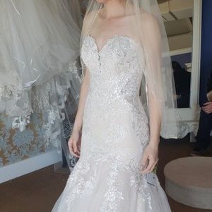 Essense of Australia Dresses - NEW, UNTAILORED Essense of Australia Wedding Dress Essense of Australia Dresses - NEW, UNTAILORED Essense of Australia Wedding Dress